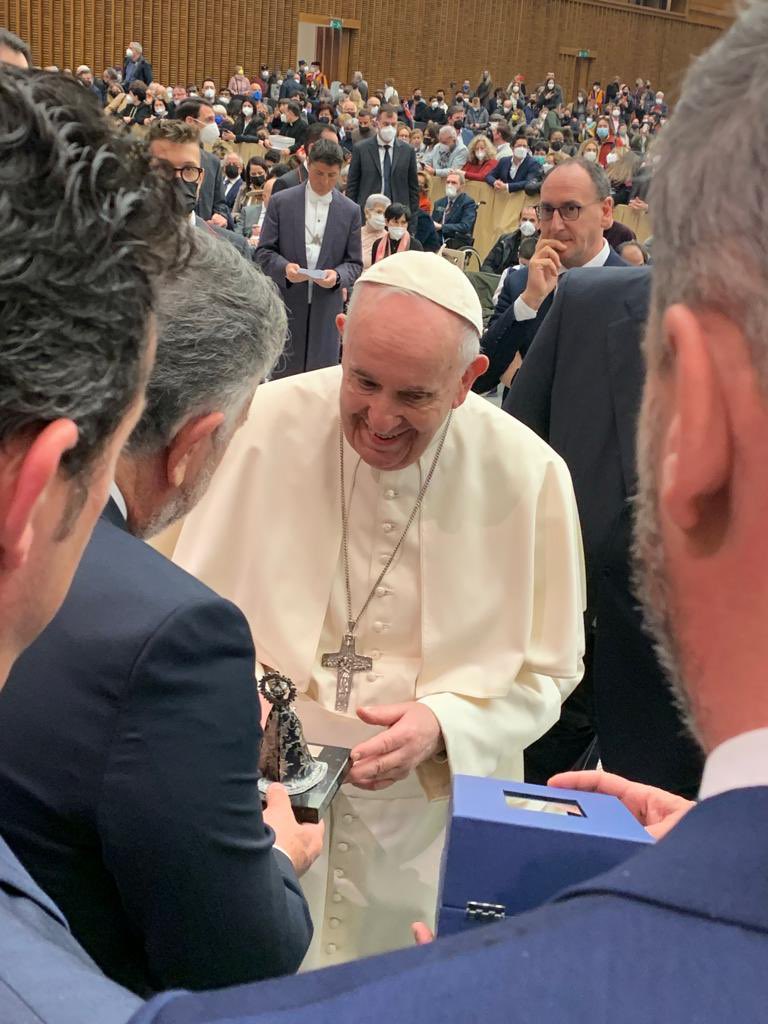 El Papa Francisco recibe en la Audiencia General en el Vaticano a la expedición del club berciano en el año de su centenario.