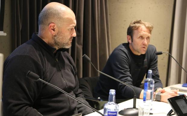 Manuel Martínez, junto a José Enrique Villacorta, en la presentación de la fundación que llevará su nombre.