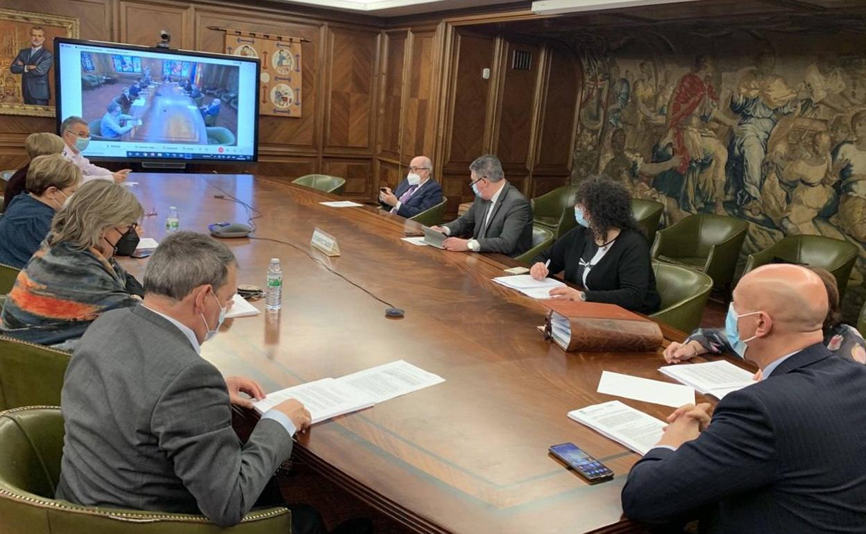 Imagen de la Junta de Gobierno Local del Ayuntamiento de León este viernes. 