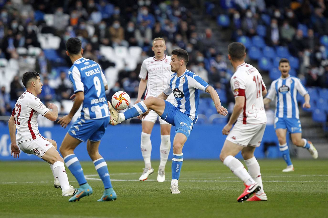 El equipo leonés cae ante el Deportivo por 2-1