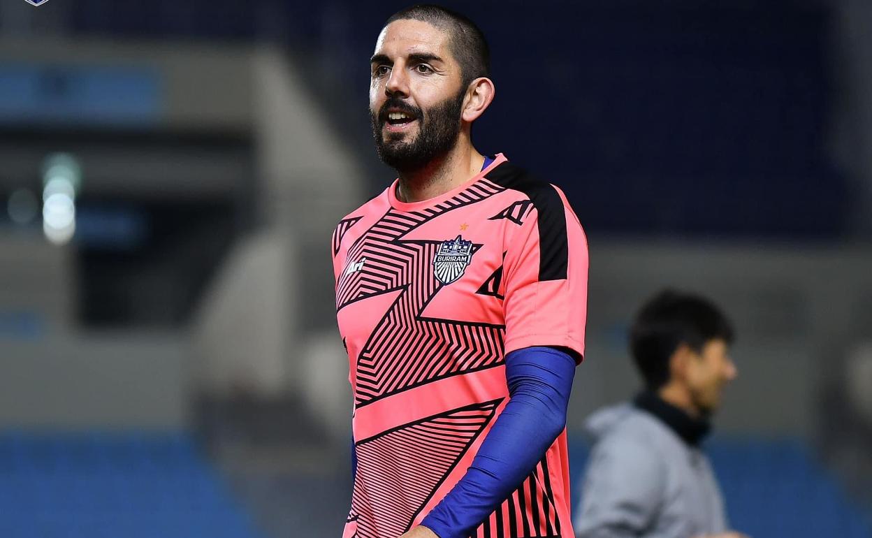 Diego Bardanca, con la camiseta del Buriram United.