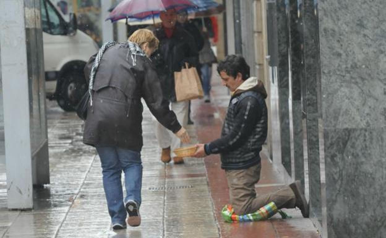 EL informe de Cáritas señala que seis de cada diez habitantes en Castilla y León se encuentran en riesgo de exclusión social.