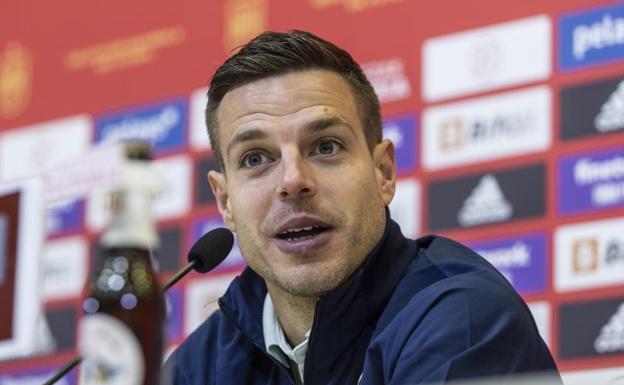 César Azpilicueta, en rueda de prensa. 