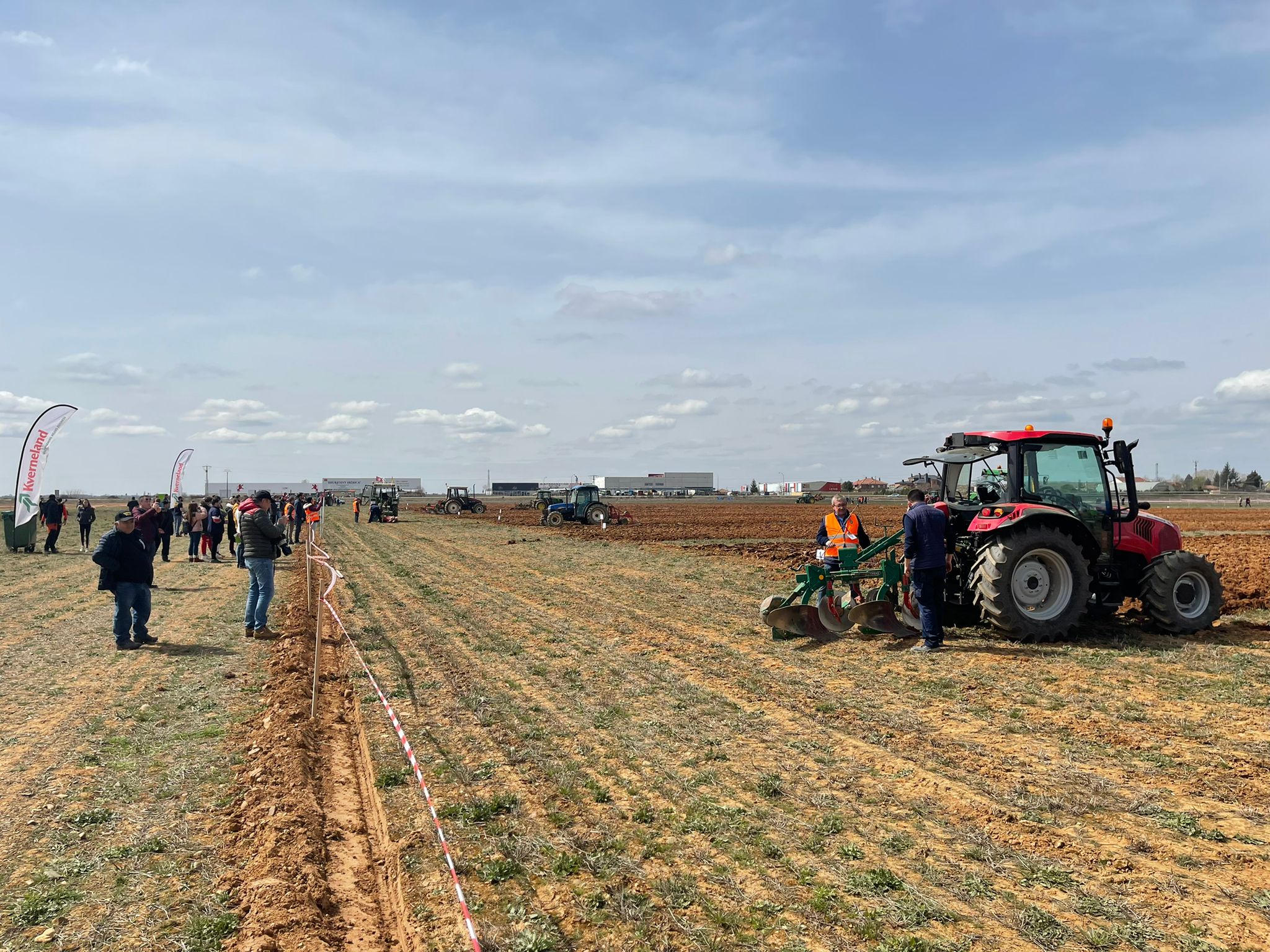 La localidad acoge el campeonato nacional de arada durante este fin de semana.