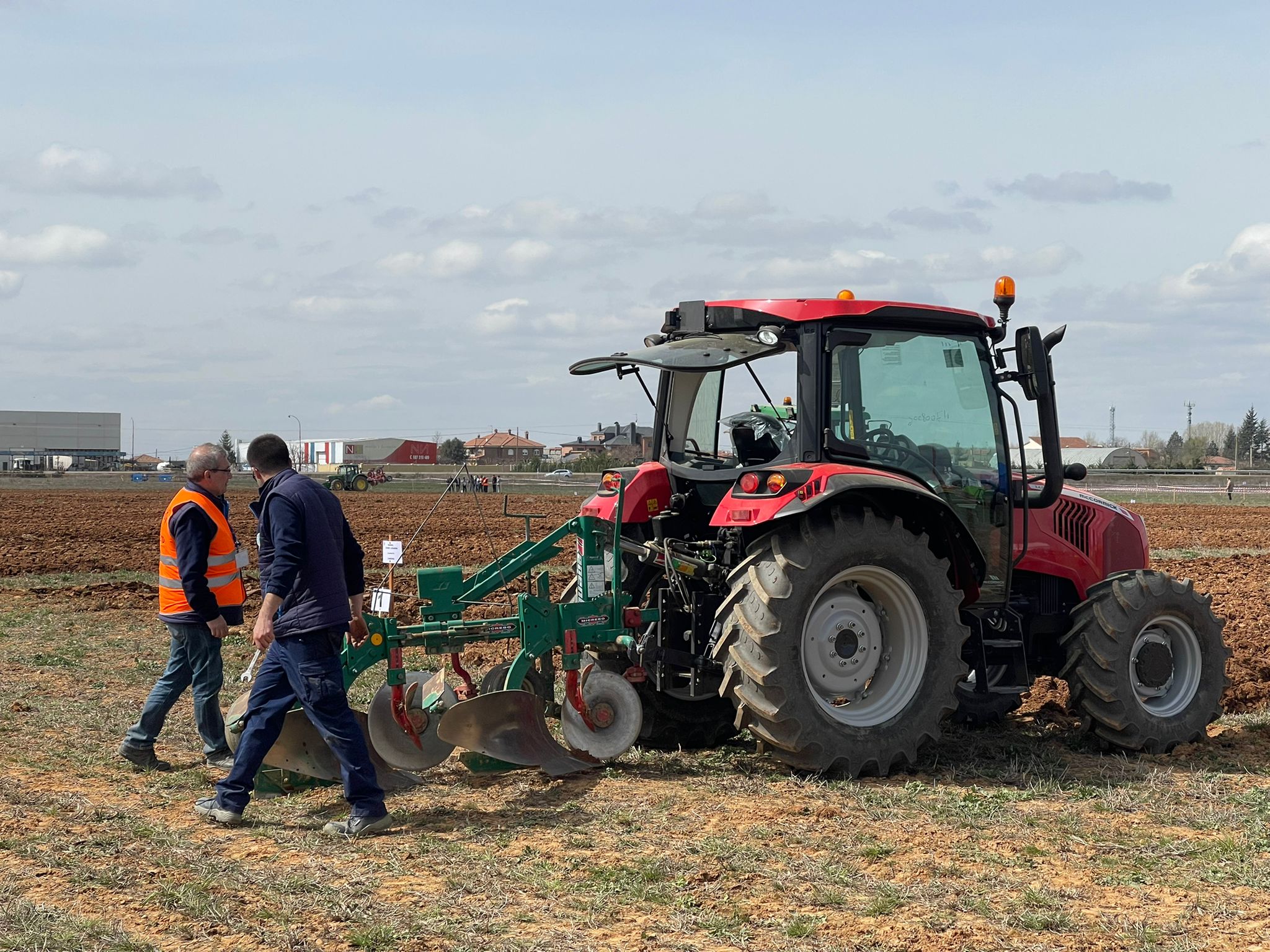 La localidad acoge el campeonato nacional de arada durante este fin de semana.