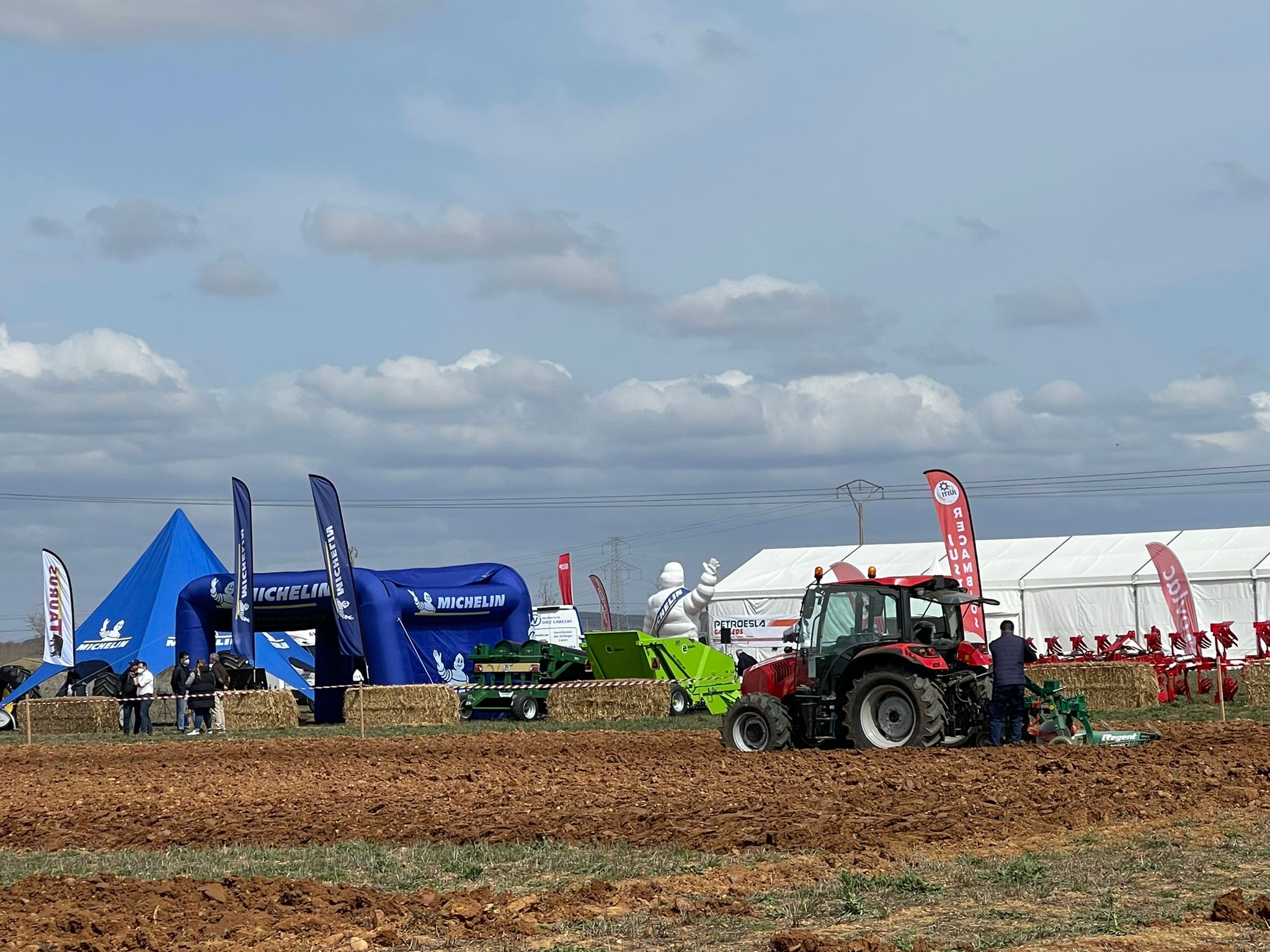 La localidad acoge el campeonato nacional de arada durante este fin de semana.