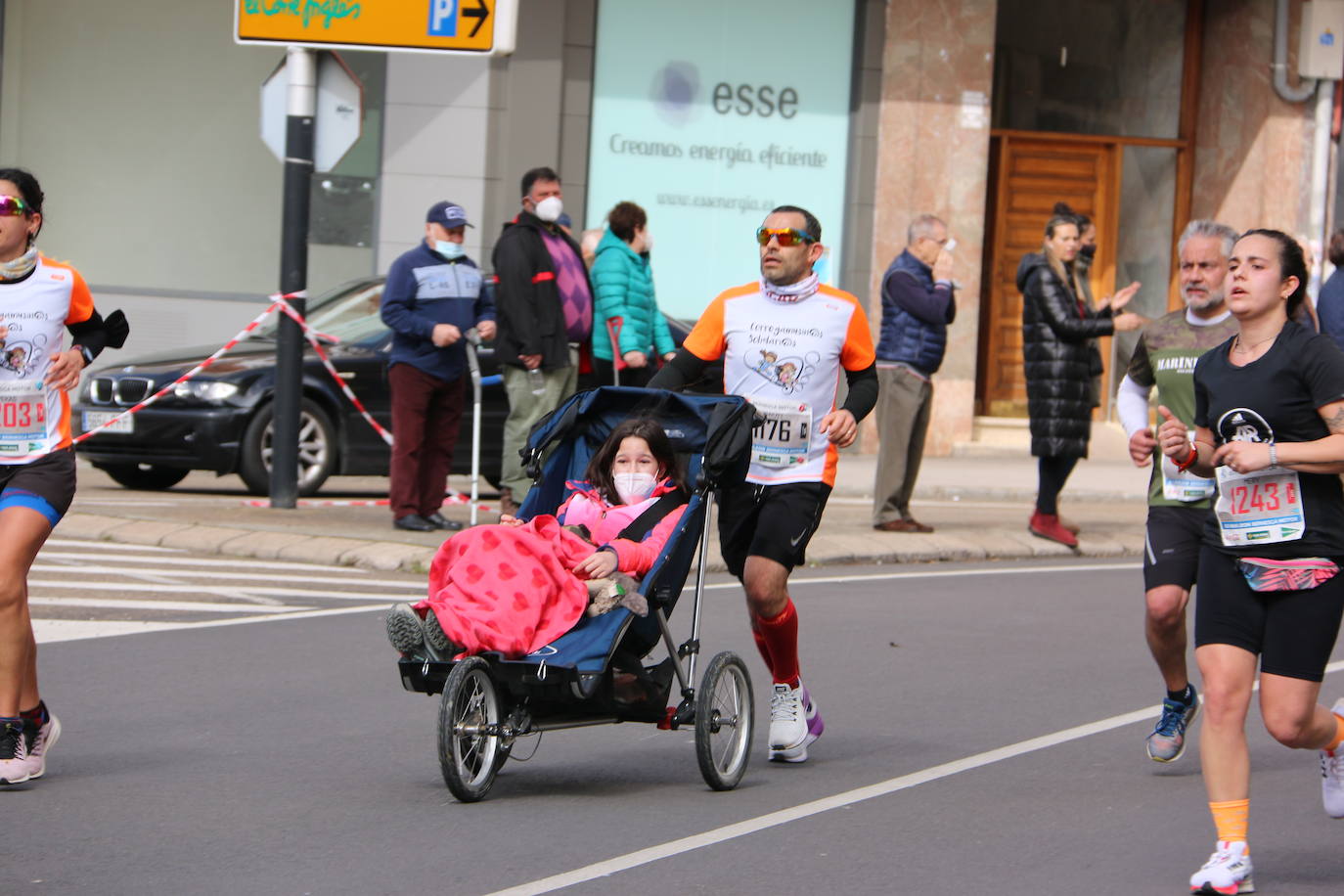 Fotos: Llegada a meta de la Media Maratón