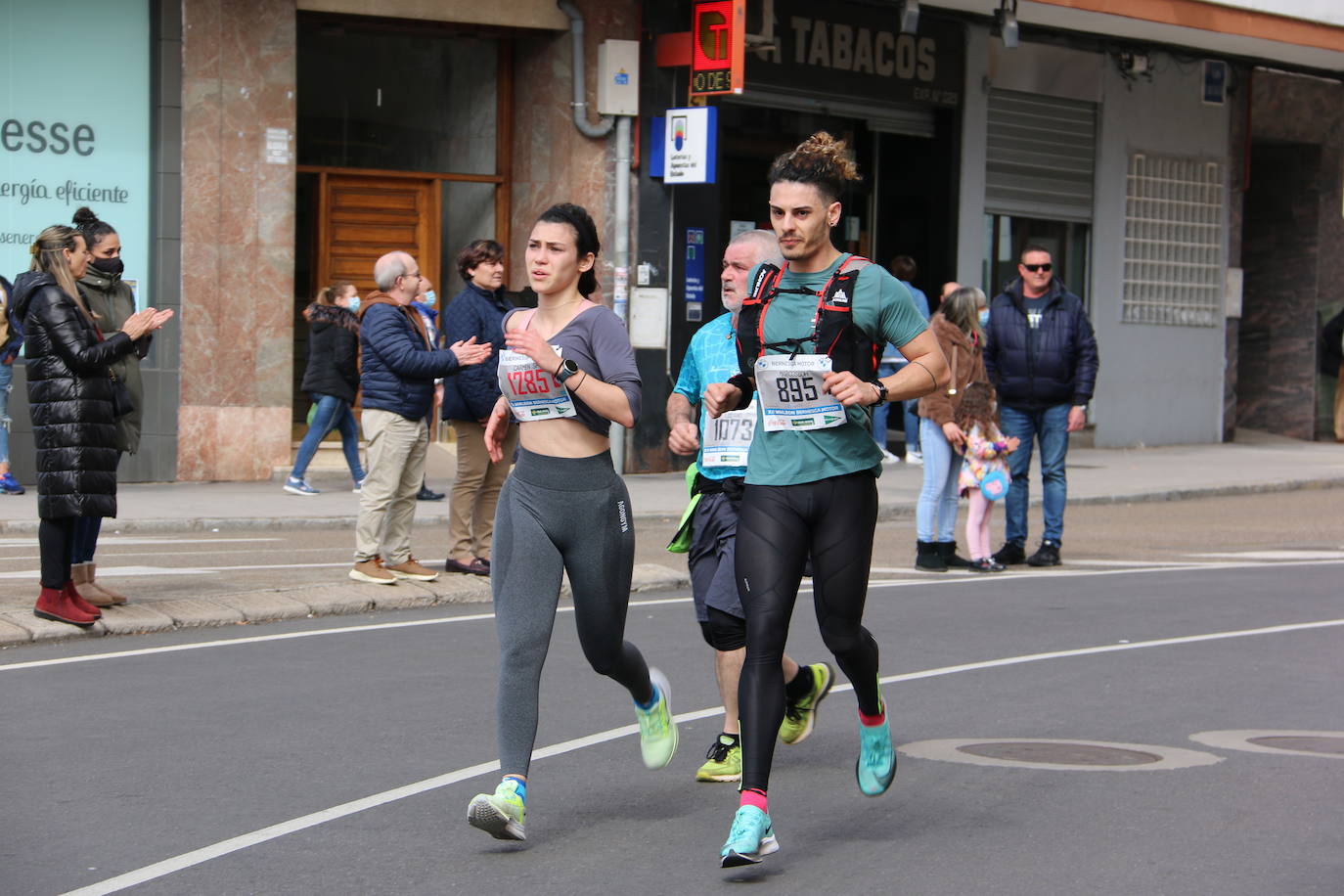 Fotos: Llegada a meta de la Media Maratón