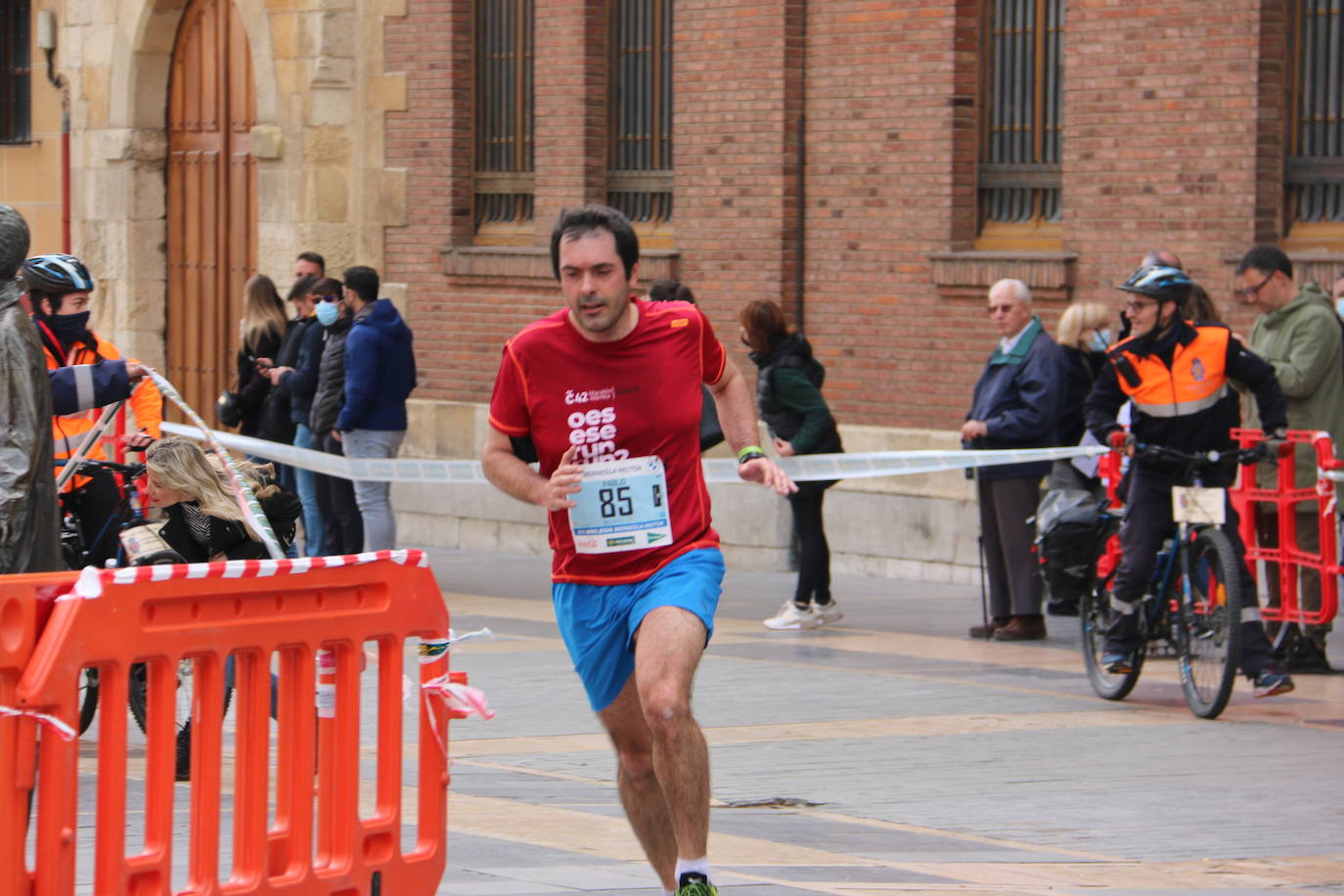 Fotos: Paso junto a la Catedral