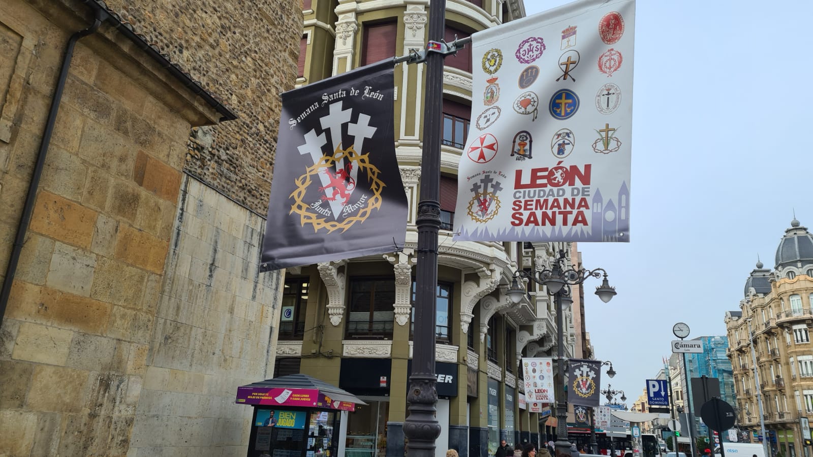 Fotos: La ciudad se engalona para la pasión