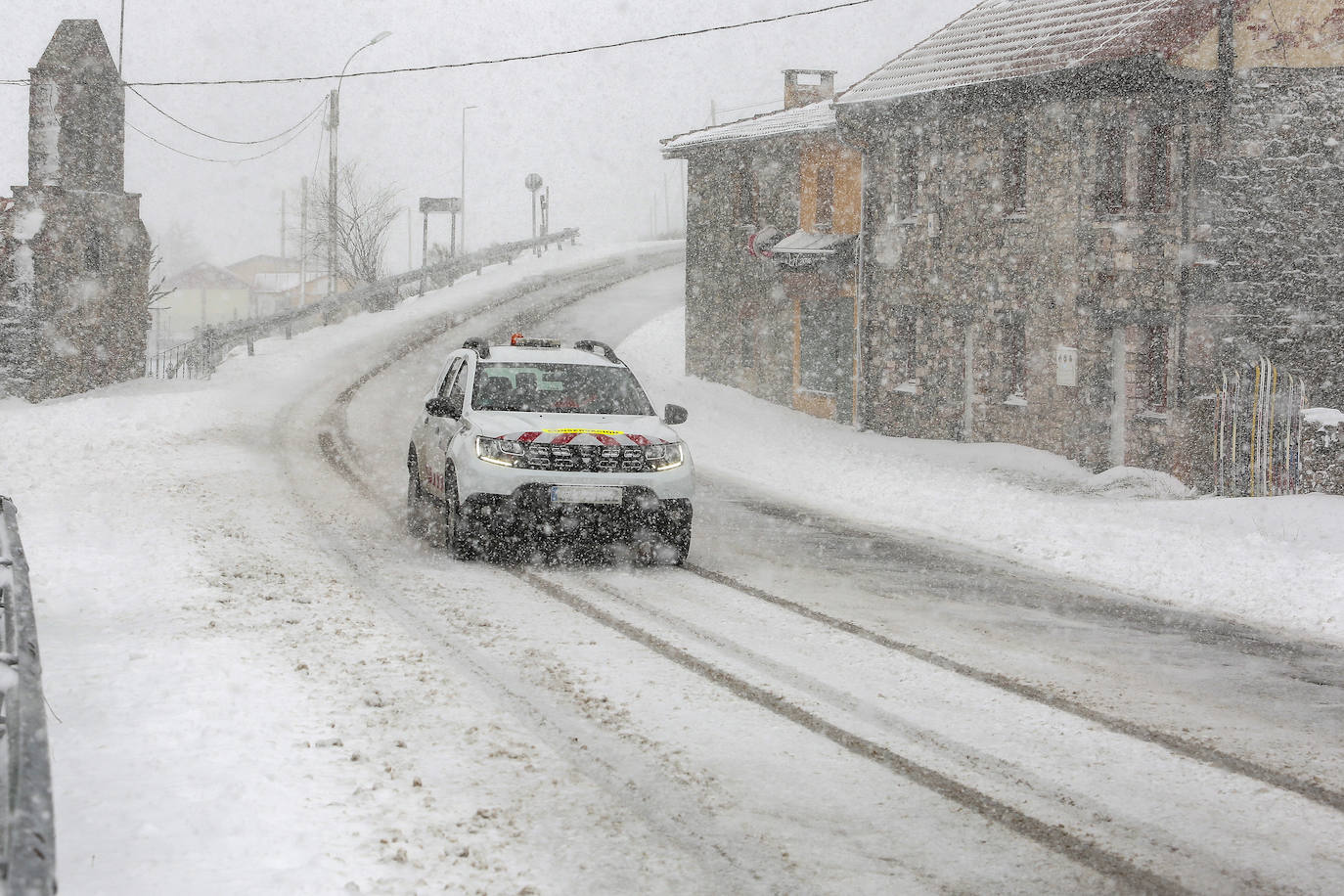 Nieve en la localidad leonesa de Isoba en un ejemplo de precipitaciones que se han repetido en la montaña leonesa.