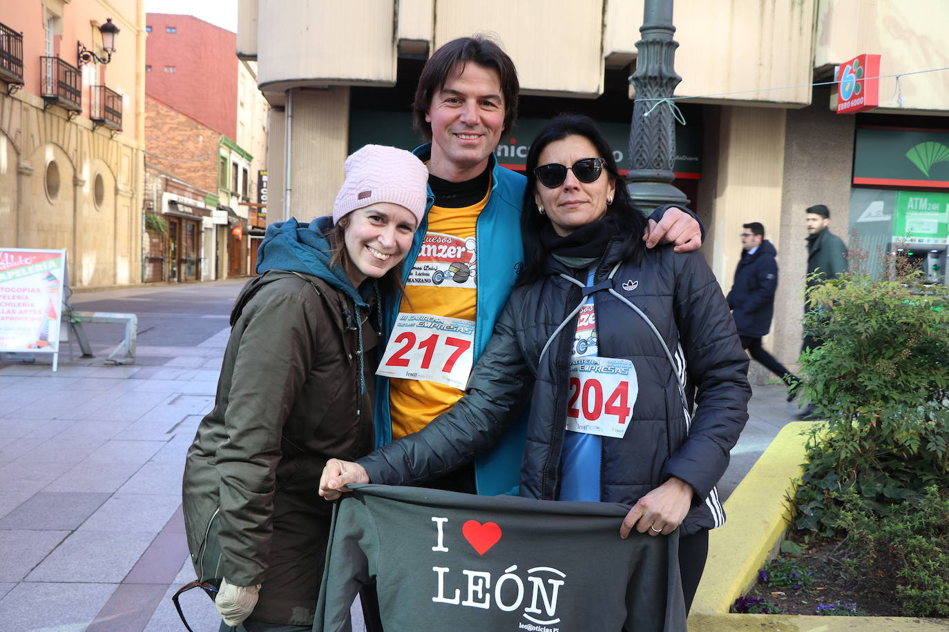 Decenas de leoneses participan en la prueba no competitiva de la III Carrera de las Empresas.