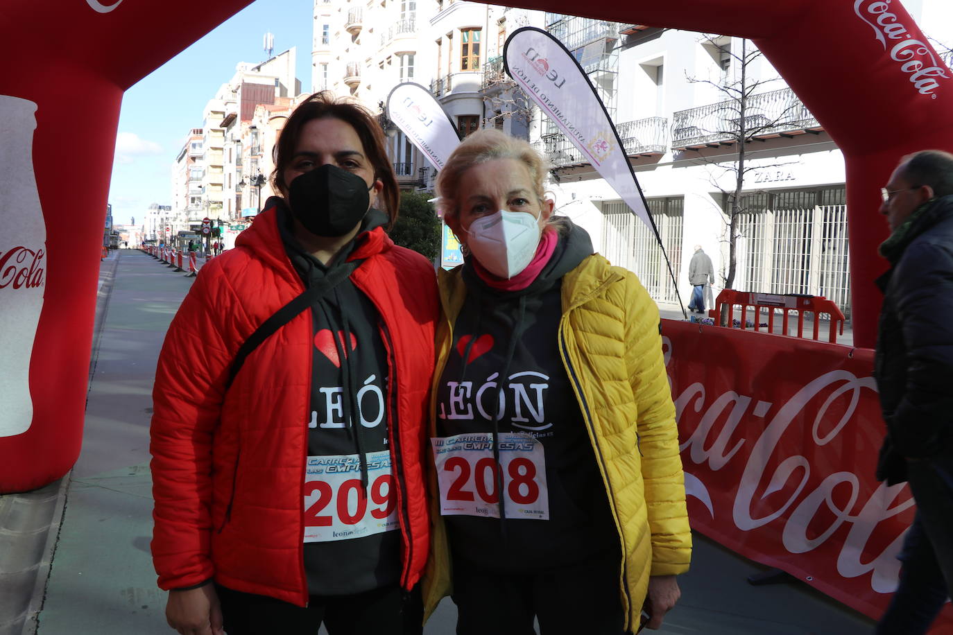 Decenas de leoneses participan en la prueba no competitiva de la III Carrera de las Empresas.