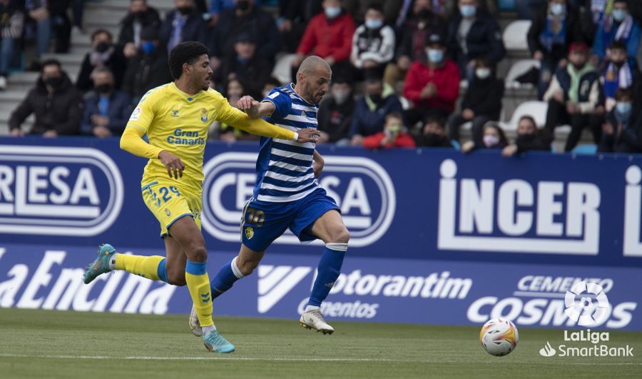 La Deportiva se mide a Las Palmas en el estadio berciano en un partido vital para los objetivos blanquiazules