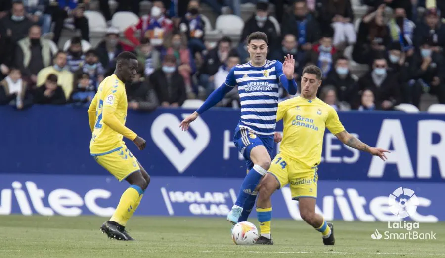 La Deportiva se mide a Las Palmas en el estadio berciano en un partido vital para los objetivos blanquiazules