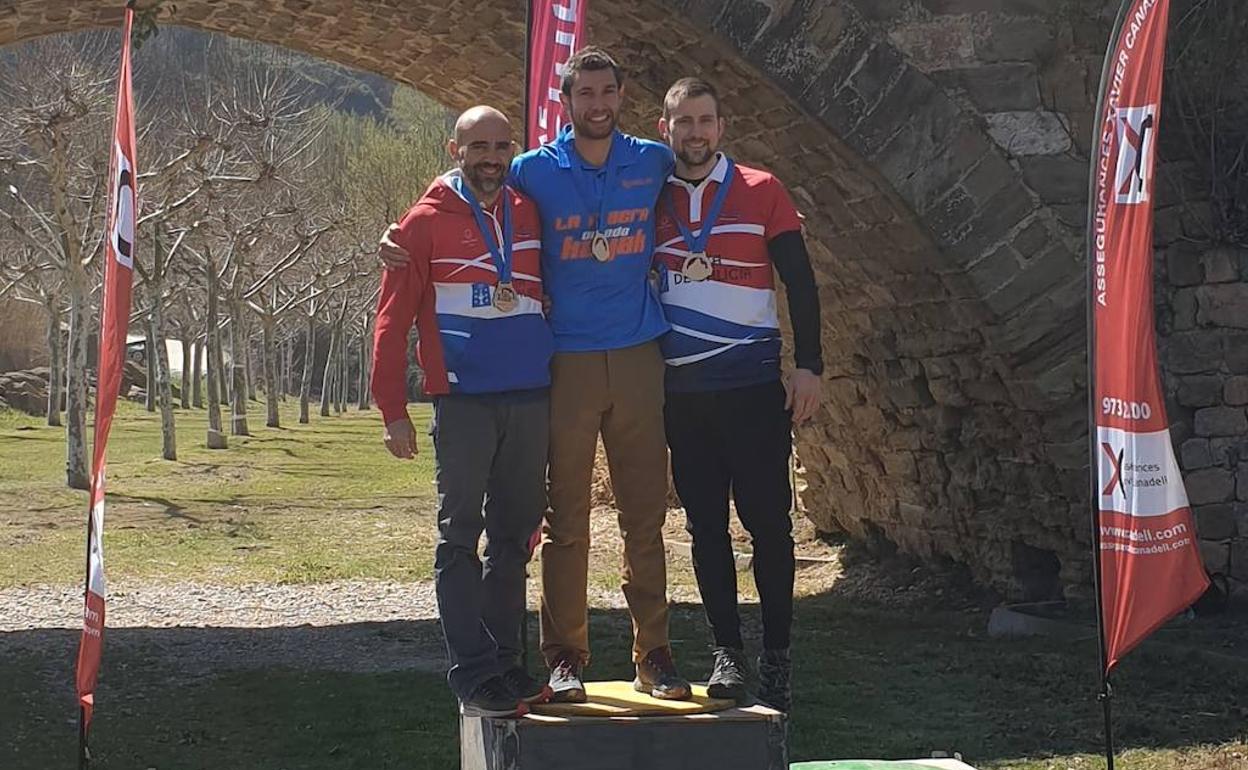 Los bomberos ponferradinos Guillermo Fidalgo y Jesús Rodríguez obtuvieron varias medallas en la segunda Copa de España de descenso de aguas bravas.