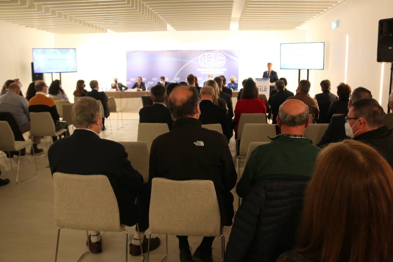 El presidente de la Confederación Española de la Pequeña y Mediana Empresa, Cepyme, Gerardo Cuerva, clausura la Asamblea General de la Federación Leonesa de Empresarios, Fele.