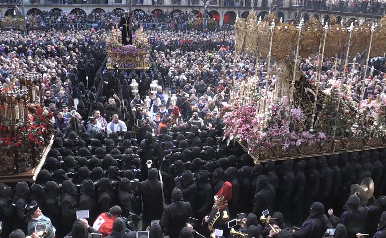 El Encuentro en León es uno de los actos centrales de la Semana Santa leonesa.