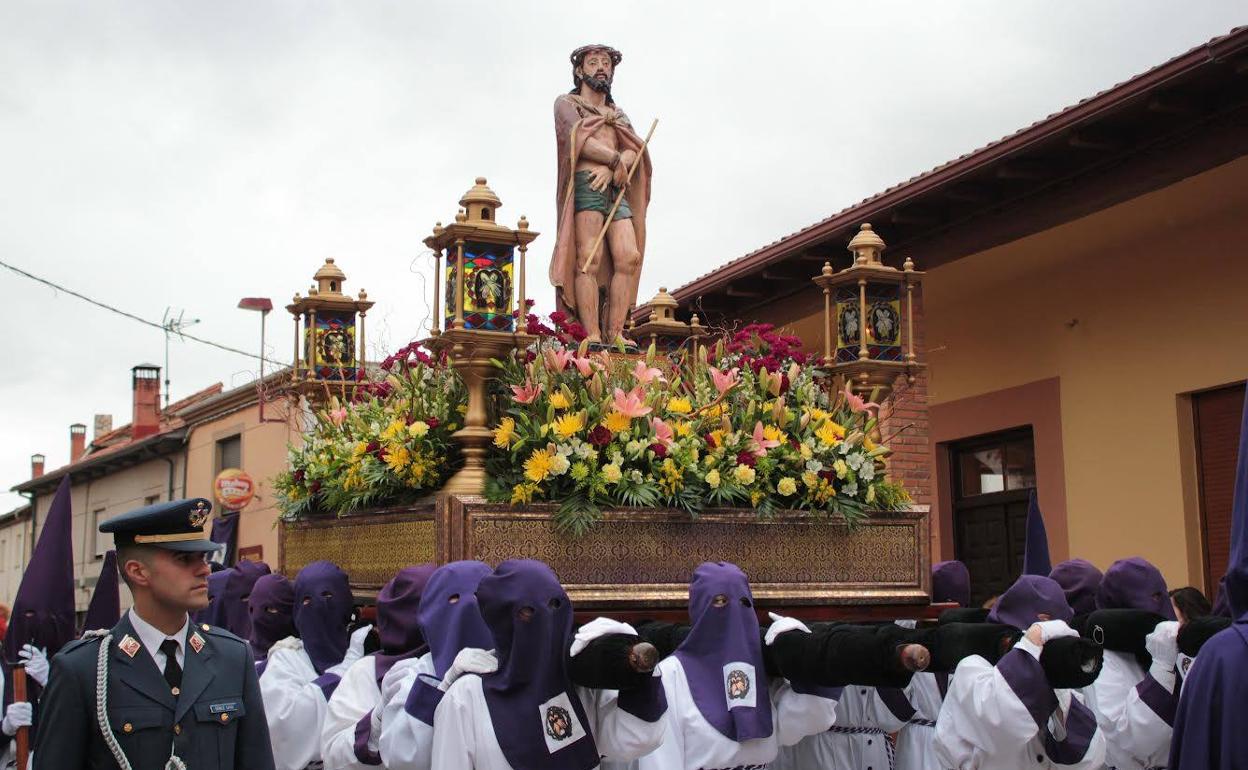 Procesión en Santa Marina del Rey. 