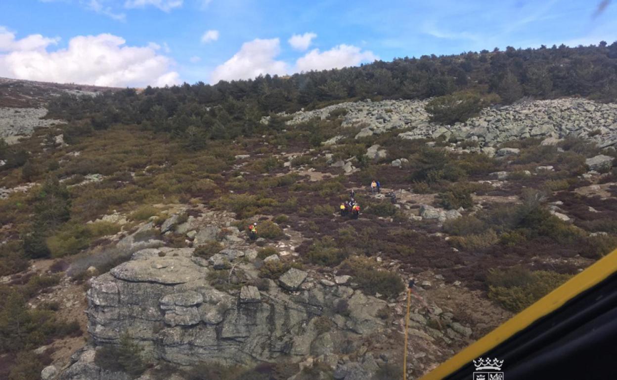 El grupo de rescate de Protección Civil auxilió este sábado a un montañero de 72 años 