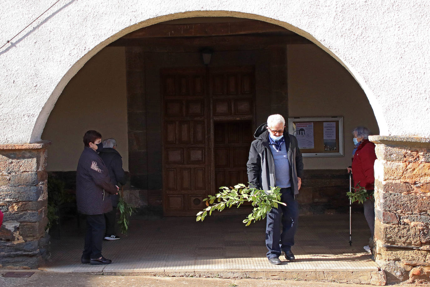 El fotógrafo Peio García nos descubre cómo se vive la Semana Santa en las zonas más rurales de la provincia de León.