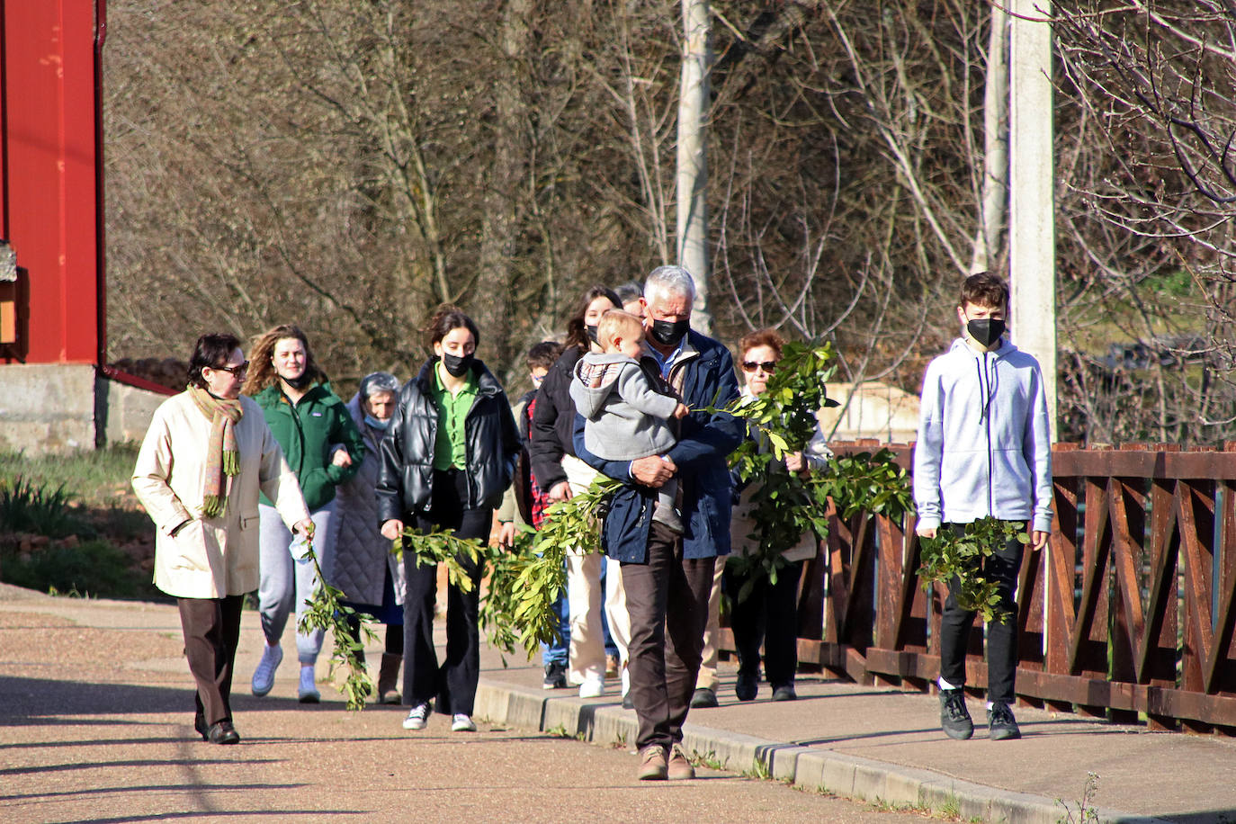 El fotógrafo Peio García nos descubre cómo se vive la Semana Santa en las zonas más rurales de la provincia de León.