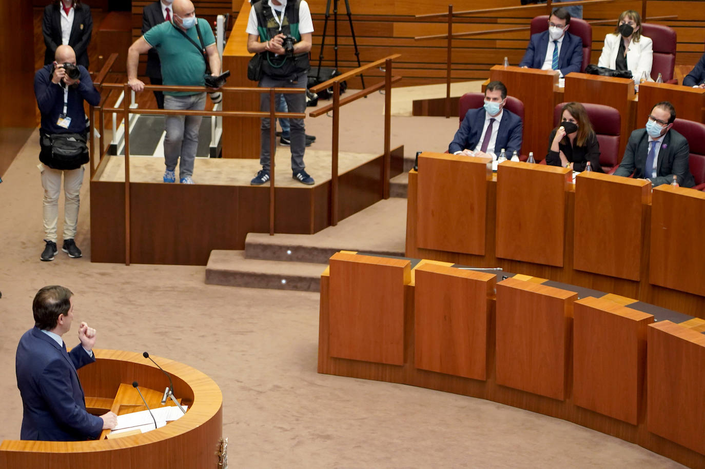 El portavoz del Grupo Socialista, Luis Tudanca, durante la sesión de tarde del debate de investidura del candidato a la Presidencia de la Junta de Castilla y León