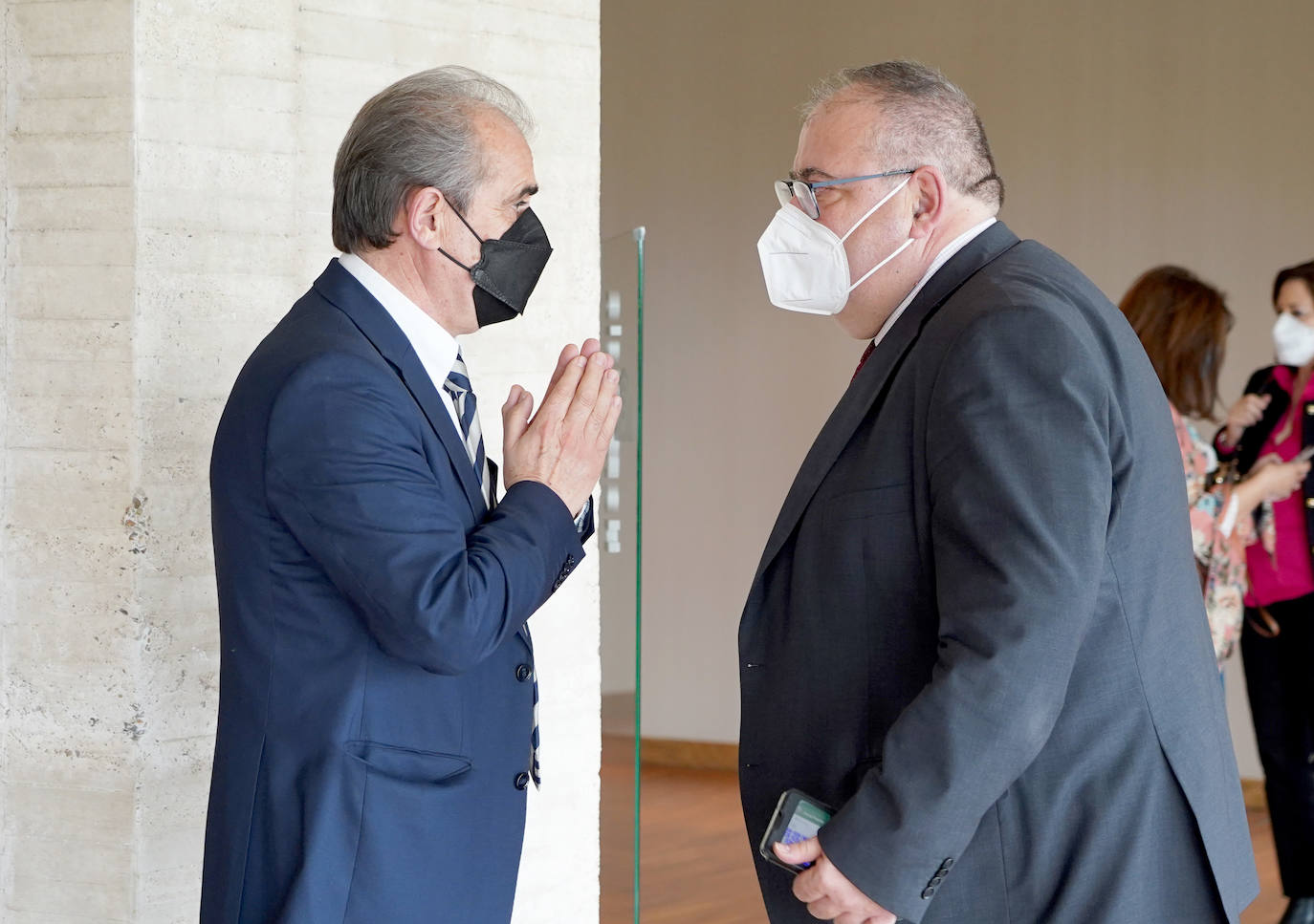 El portavoz del Grupo Socialista, Luis Tudanca, durante la sesión de tarde del debate de investidura del candidato a la Presidencia de la Junta de Castilla y León