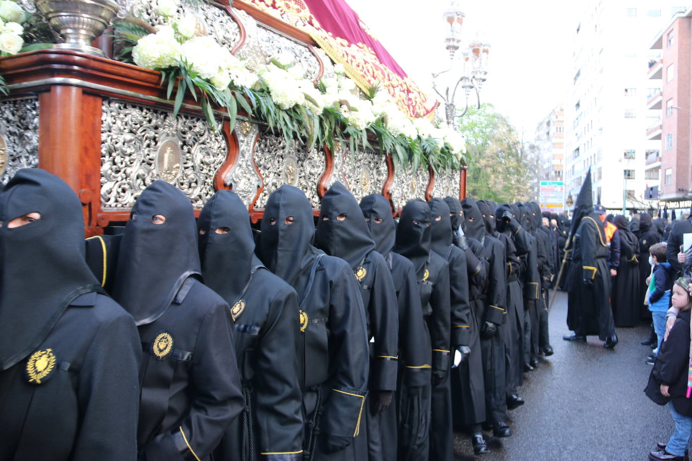 Uno de los momentos de la Procesión del Dolor de Nuestra Madre. 