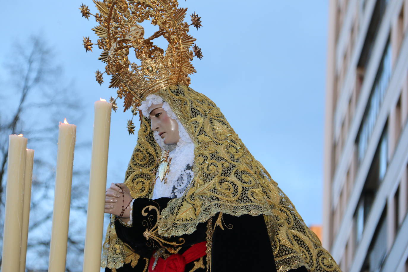 Uno de los momentos de la Procesión del Dolor de Nuestra Madre. 