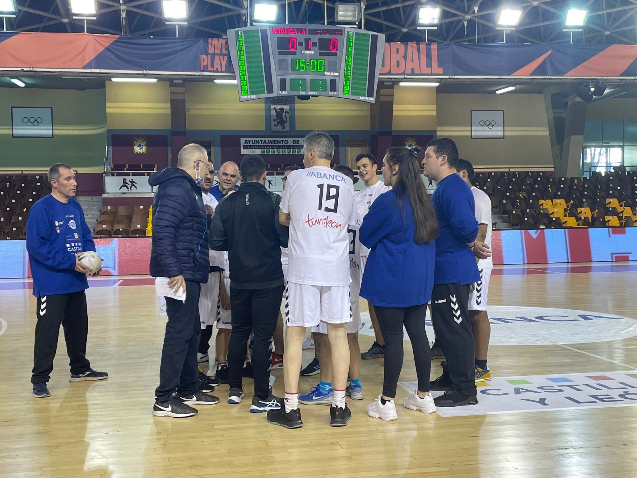 Imagen del encuentro entre el Abanca Ademar León y SOLTRA. 