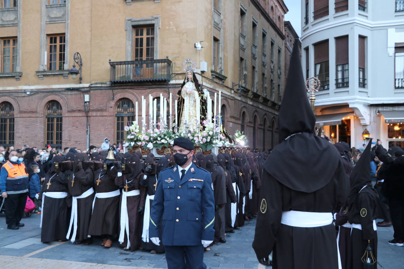 Uno de los momentos de la Procesión del Perdón. 