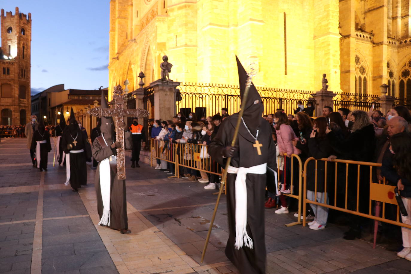 Uno de los momentos de la Procesión del Perdón. 