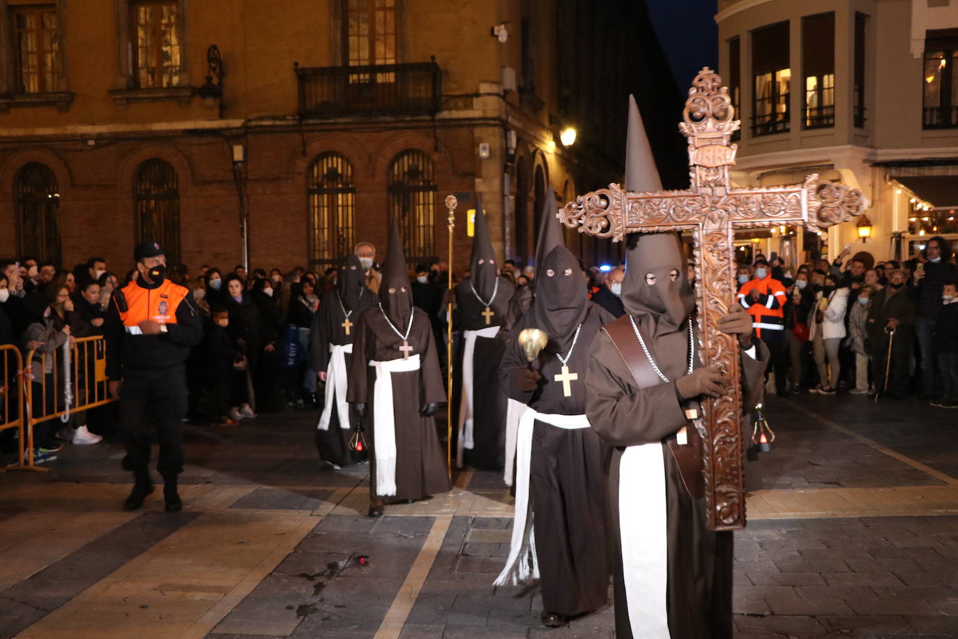 Uno de los momentos de la Procesión del Perdón. 