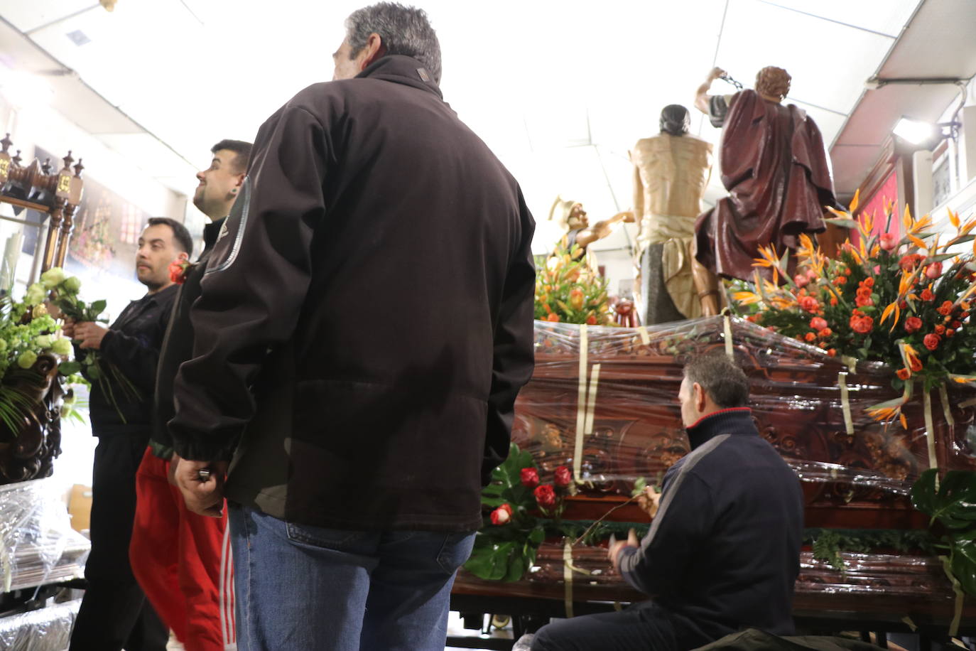 Fotos: El Nazareno prepara Los Pasos