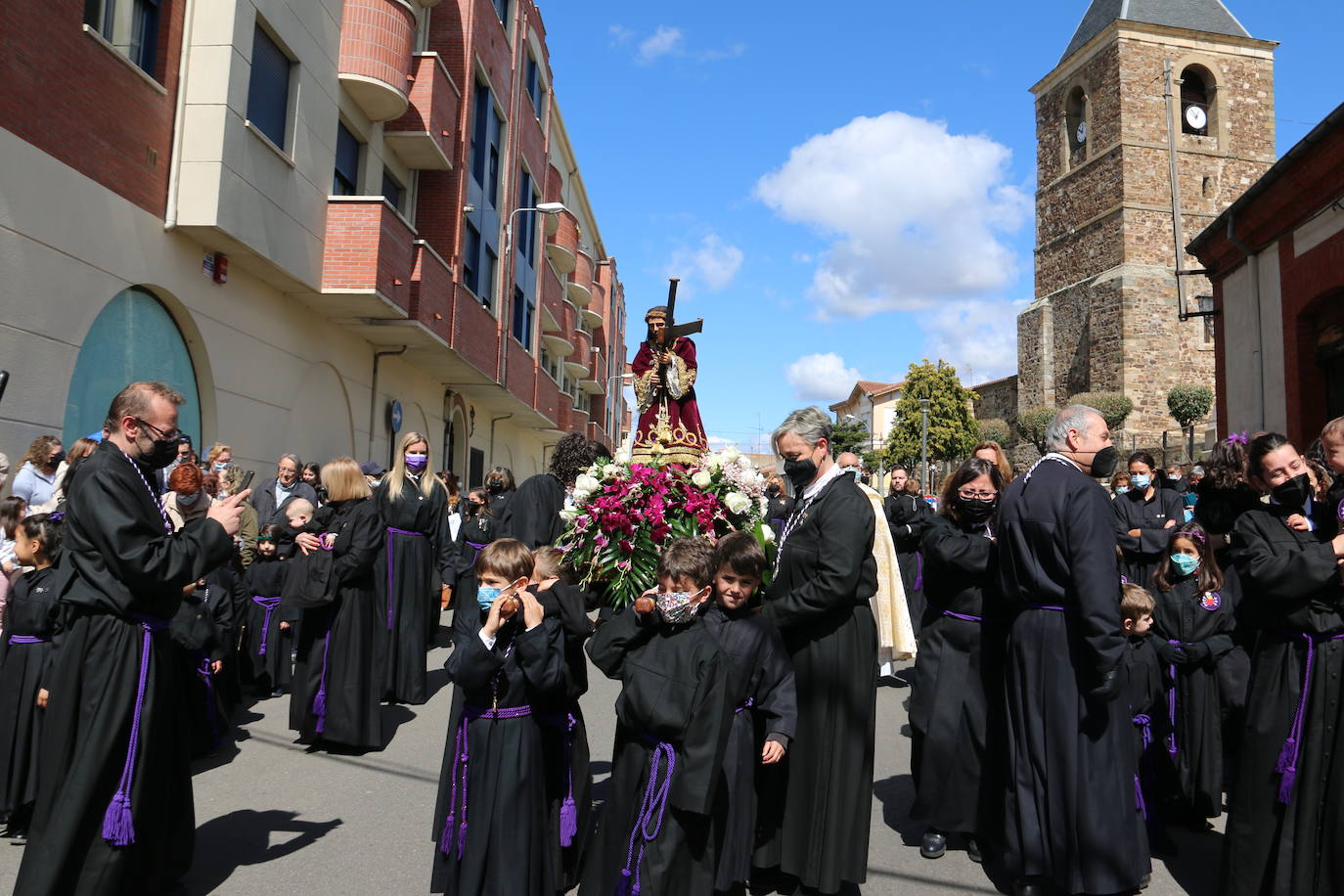 Fotos: El Santo Potajero alimenta a La Bañeza