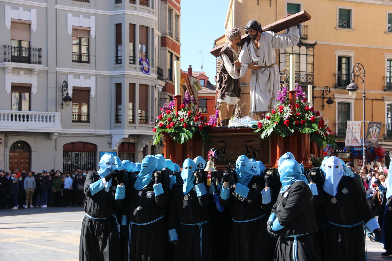 Fotos: Cofradía de las Bienaventuranzas | El &#039;Moreno&#039; se alza al cielo