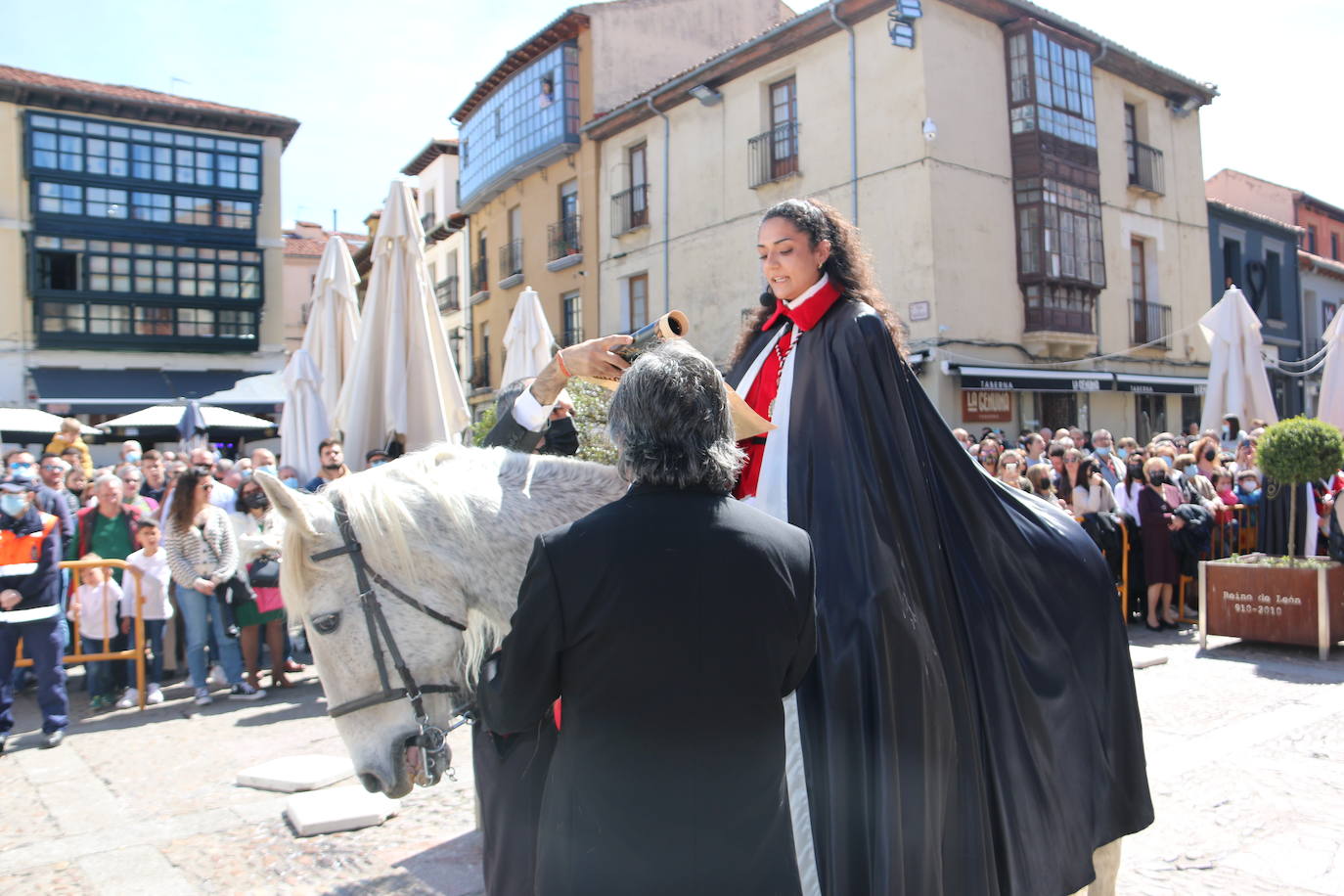 Fotos: Pregón a caballo