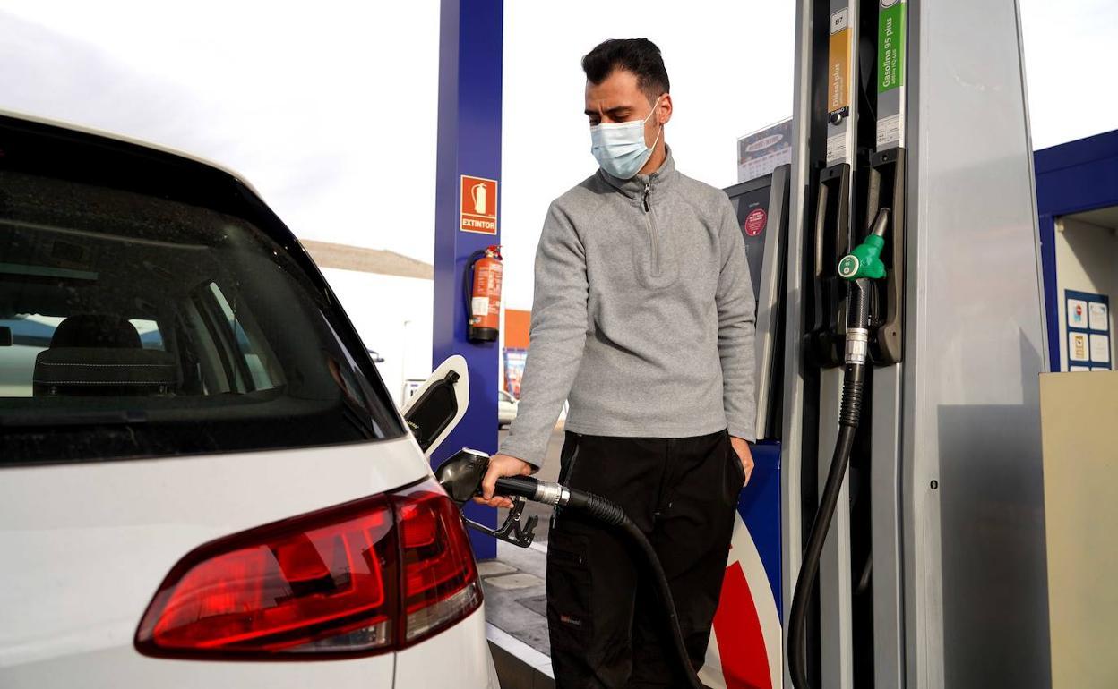 Las gasolineras lamentan los perjuicios causados por el descuento de 20 céntimos en los carburantes. 