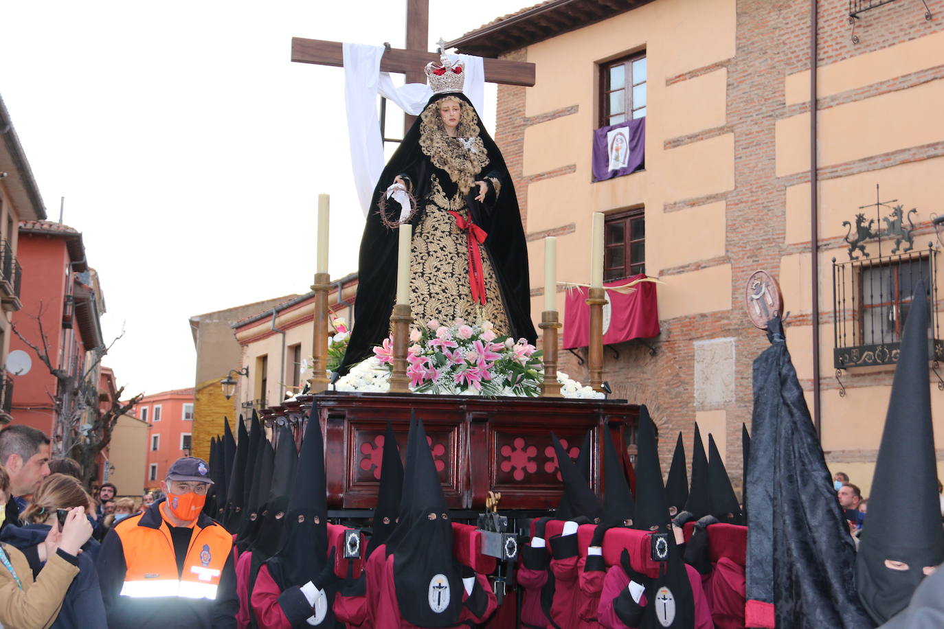 Las Tinieblas llegan a Santa Marina