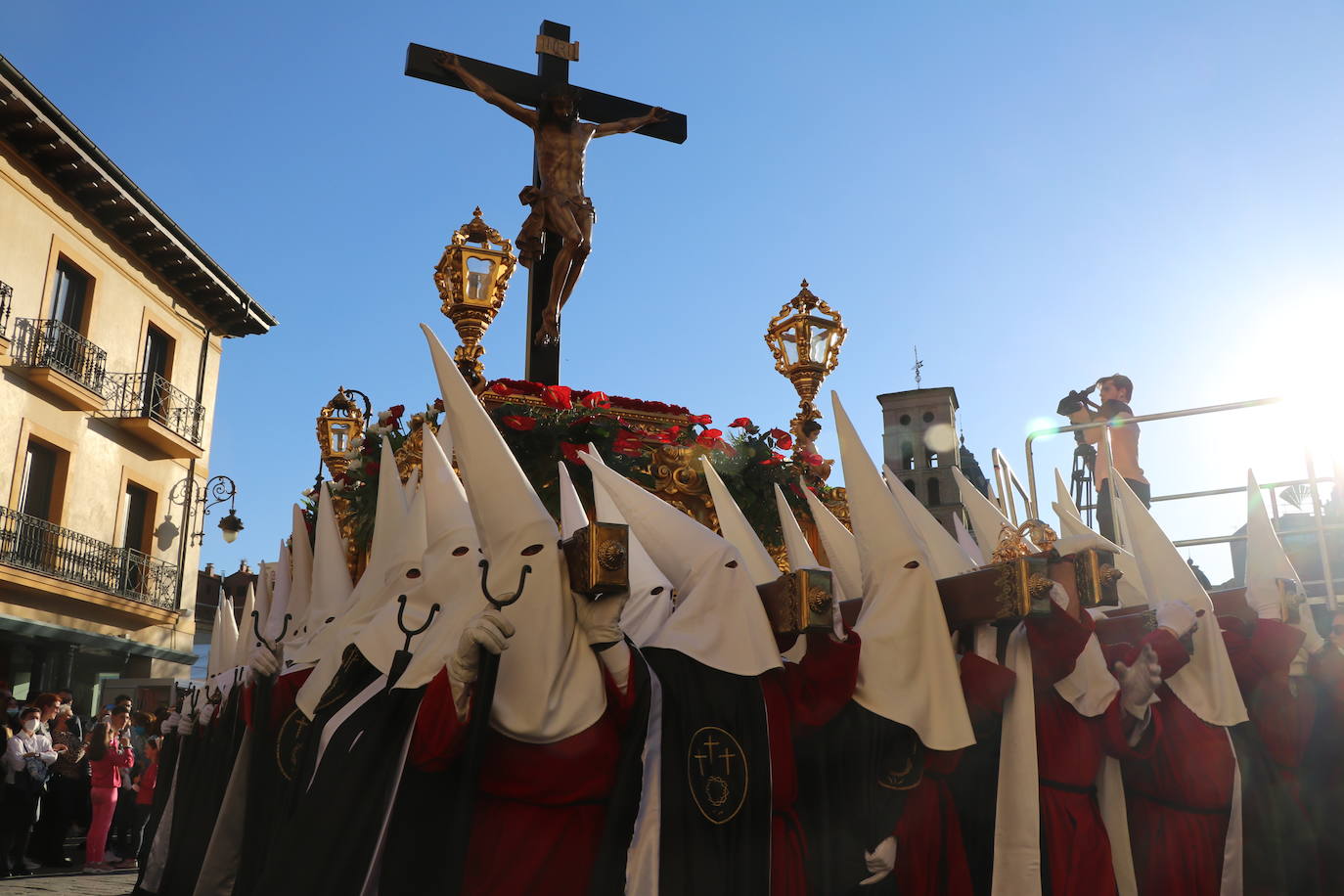 Fotos: Leon se rinde a las Siete Palabras