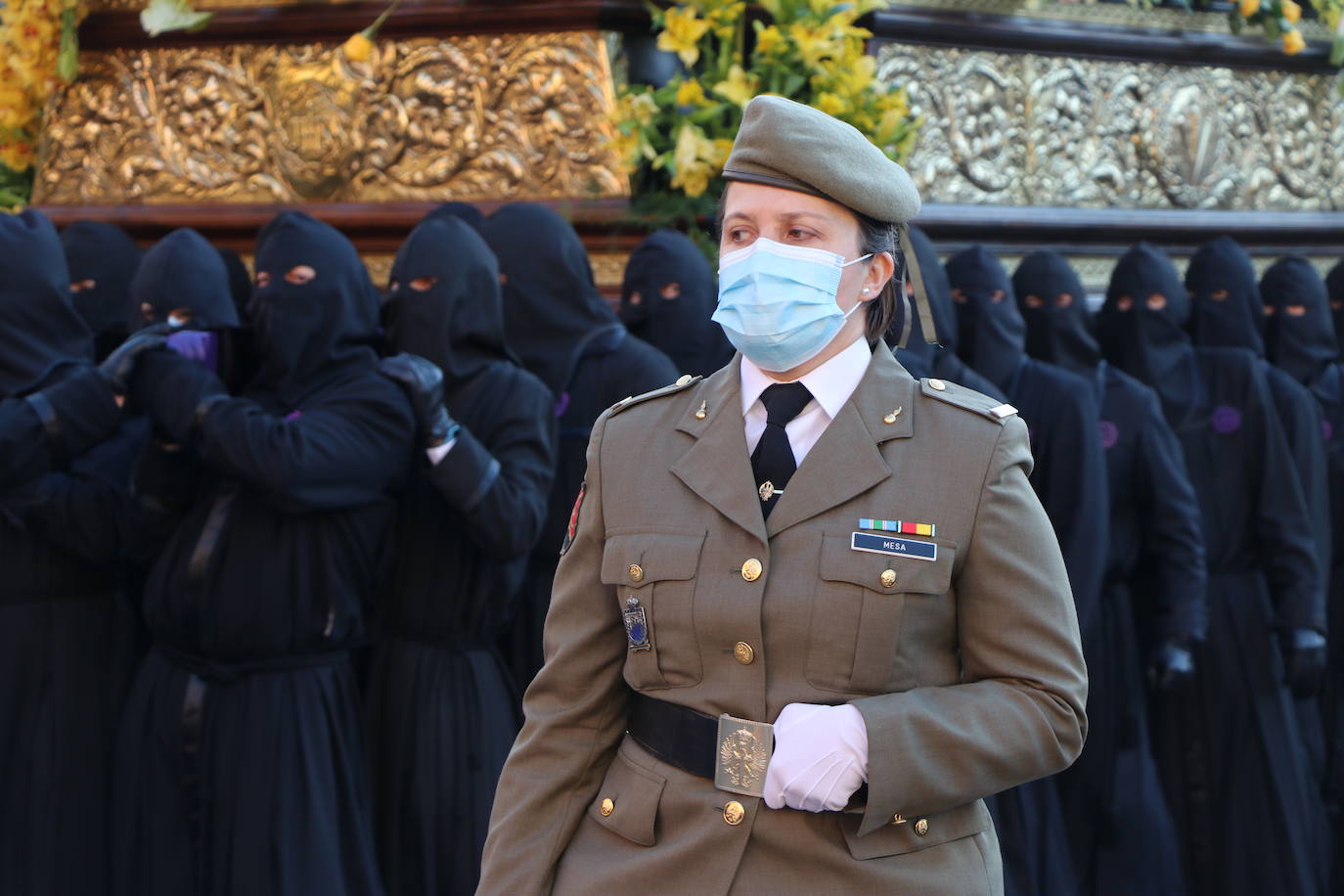 Fotos: Procesión de los Pasos, al completo