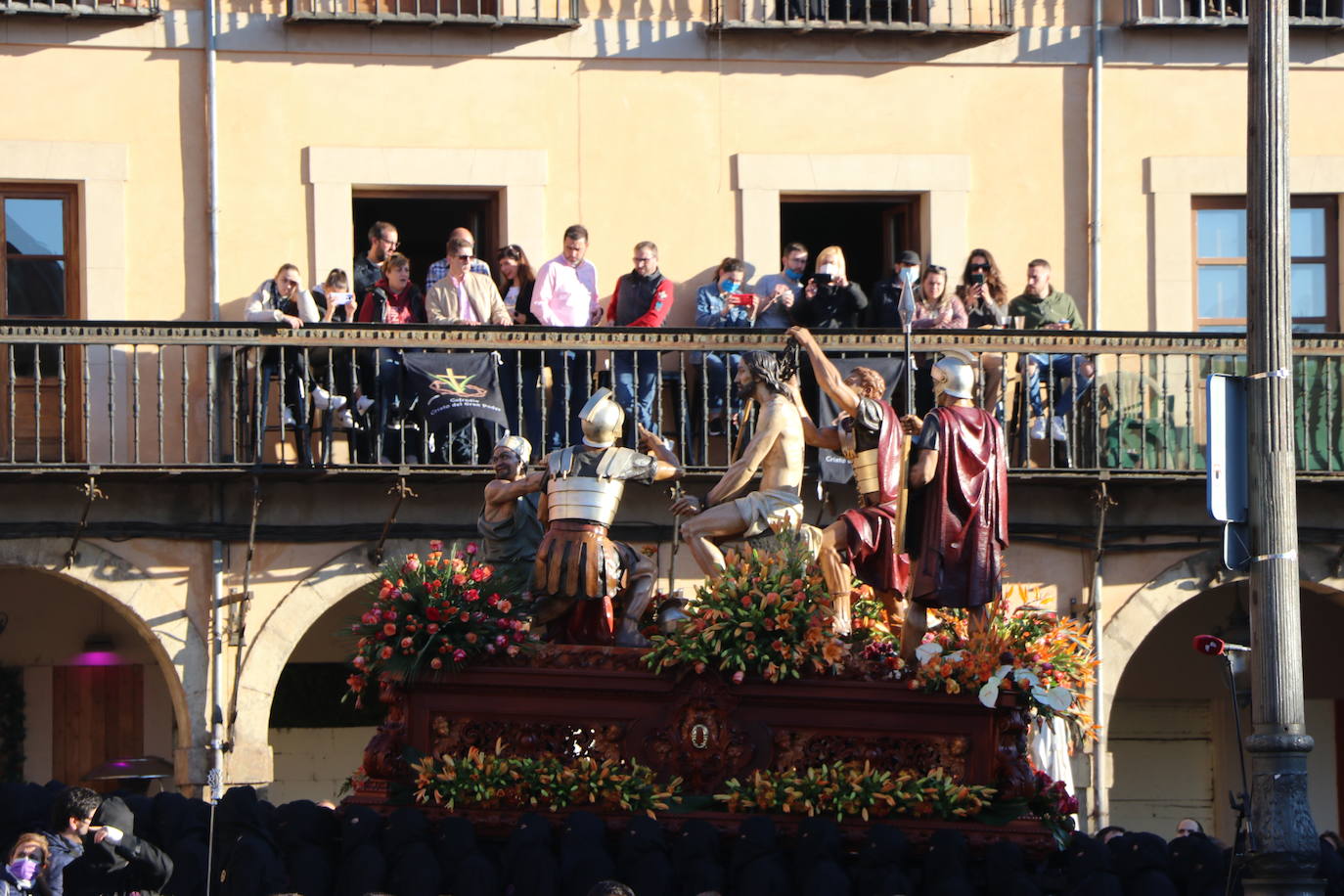 Fotos: Procesión de los Pasos, al completo