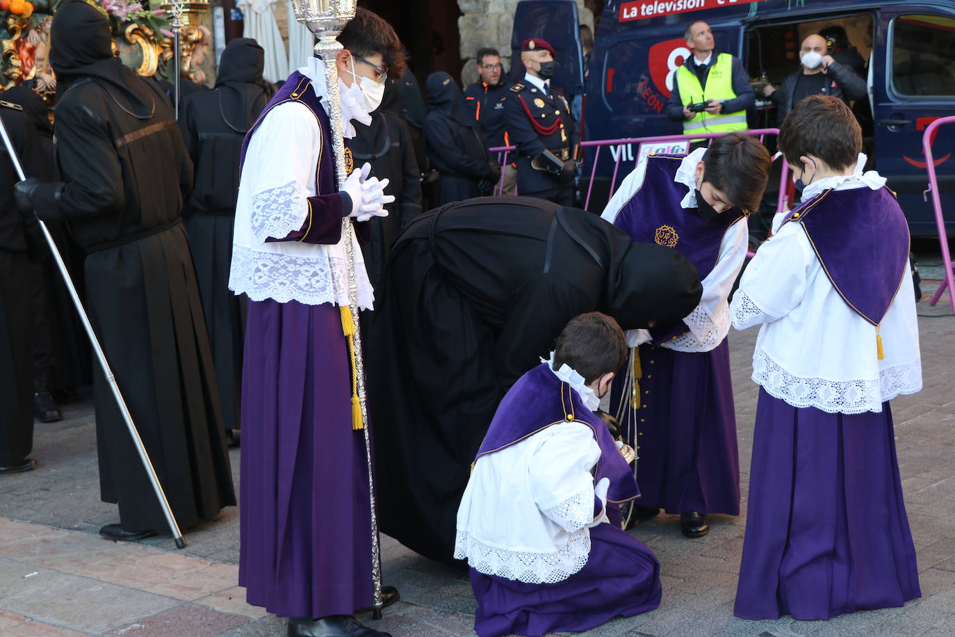 Fotos: Procesión de los Pasos, al completo