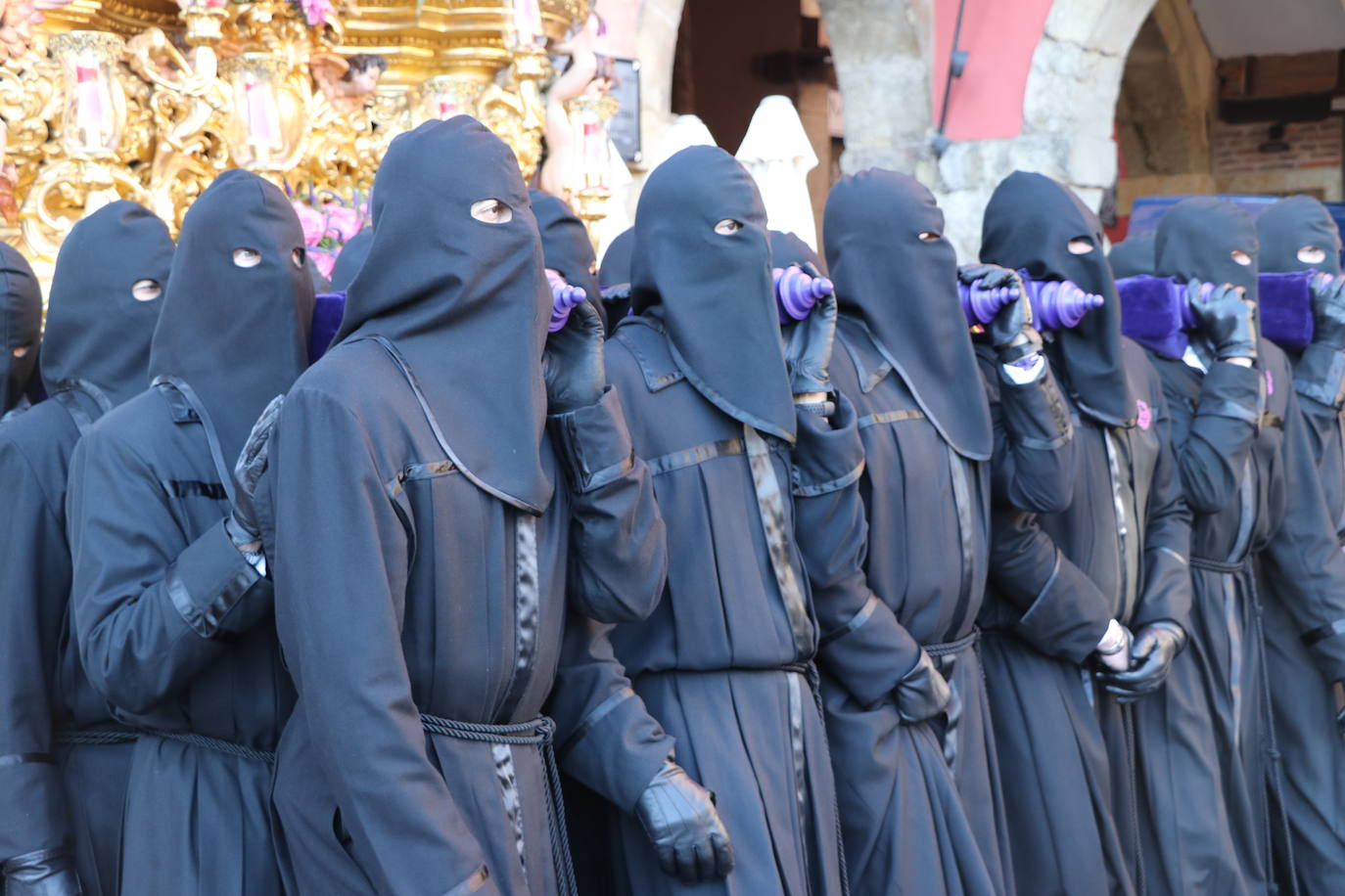 Fotos: Procesión de los Pasos, al completo