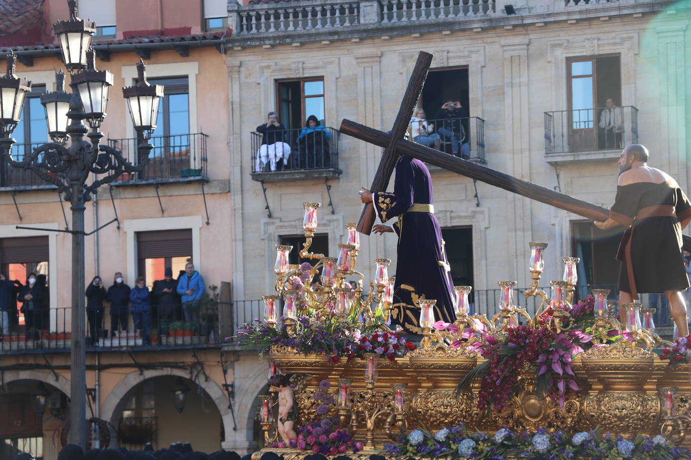 Fotos: Procesión de los Pasos, al completo