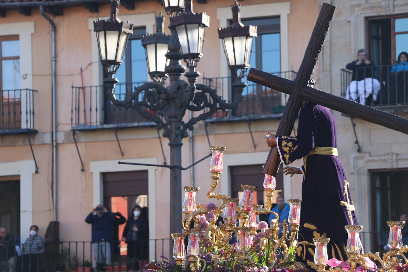 Fotos: Procesión de los Pasos, al completo