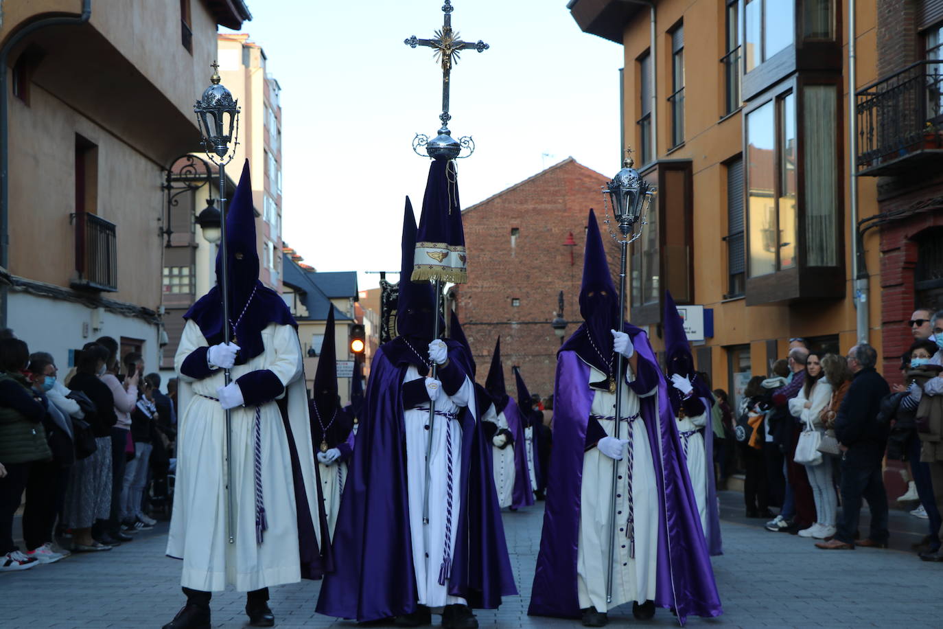 Procesión de La Soledad, dentro de la Cofradía de Jesús Divino Obrero. 