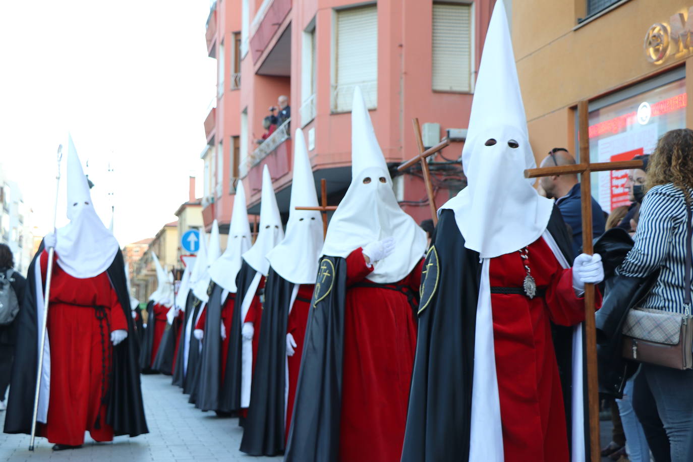 Procesión de La Soledad, dentro de la Cofradía de Jesús Divino Obrero. 