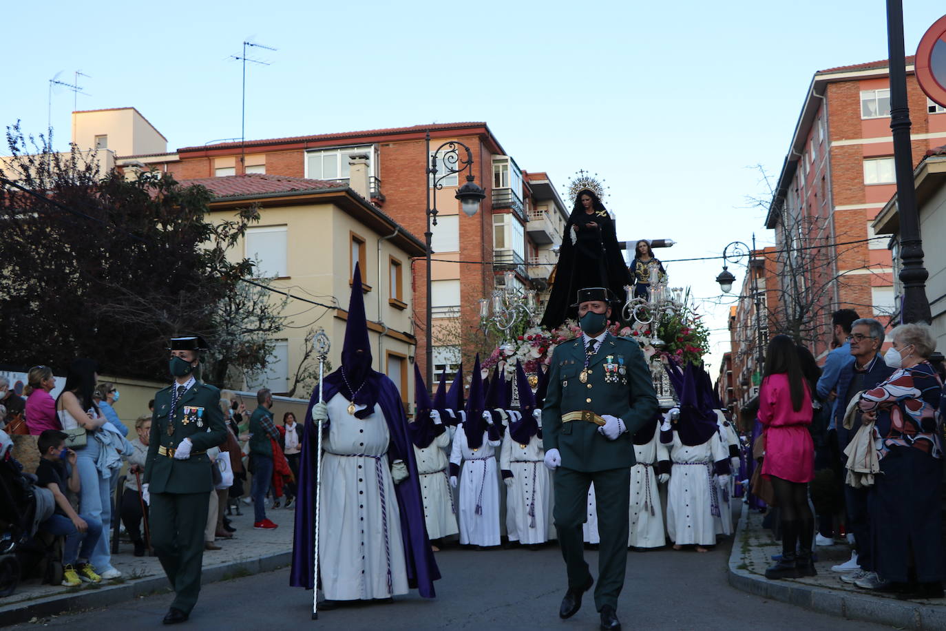 Procesión de La Soledad, dentro de la Cofradía de Jesús Divino Obrero. 